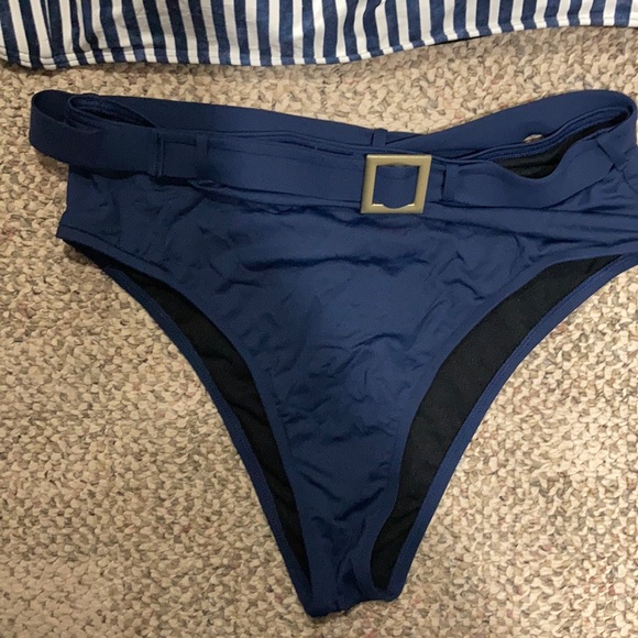 WeWoreWhat swimsuit - Picture 3 of 4